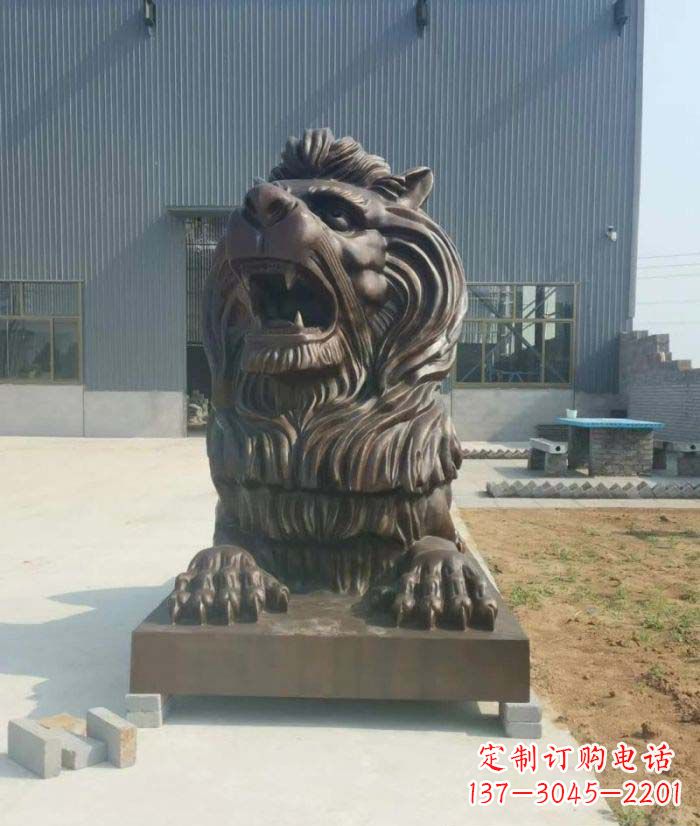 山西趴着的欧式狮子铜雕
