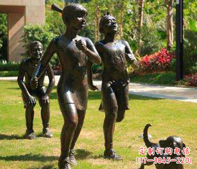 山西宁夏中领雕塑推出的儿童铜雕跑步遛狗,一款…