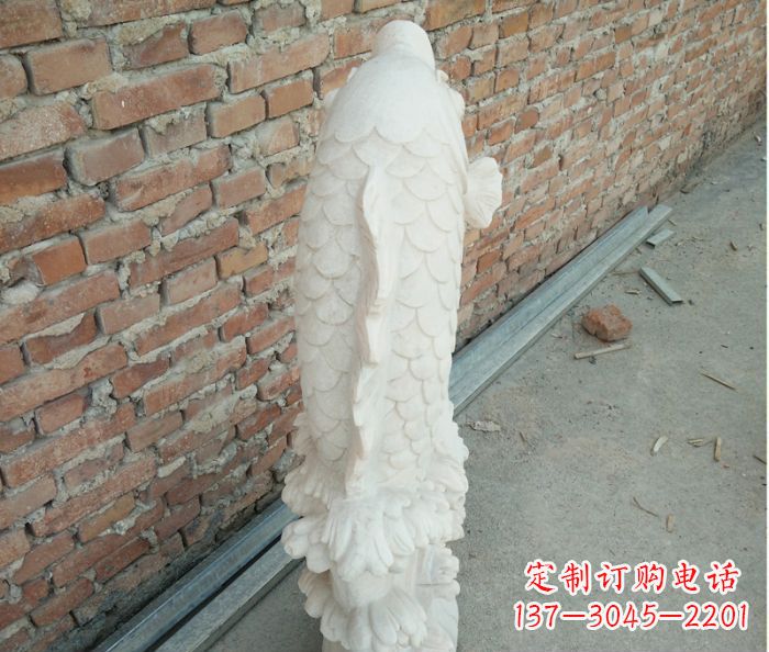 山西华丽而高雅,精美绝伦的喷水鲤鱼公园石雕