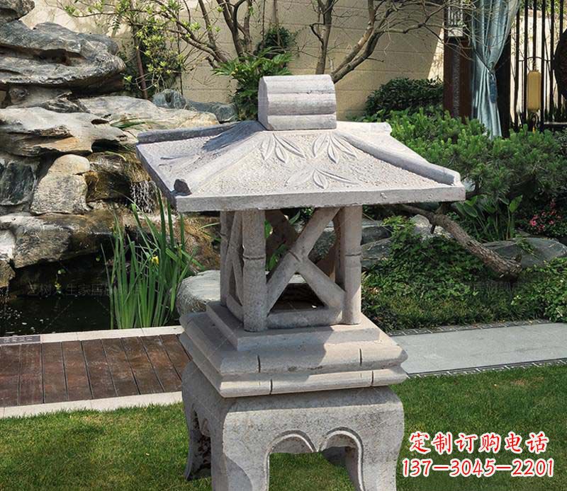 山西青石草坪照明灯——装点环境的美丽石灯雕塑