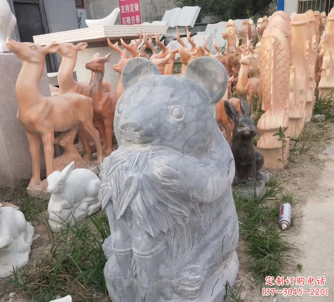 山西青石熊猫雕塑,传承古典文化