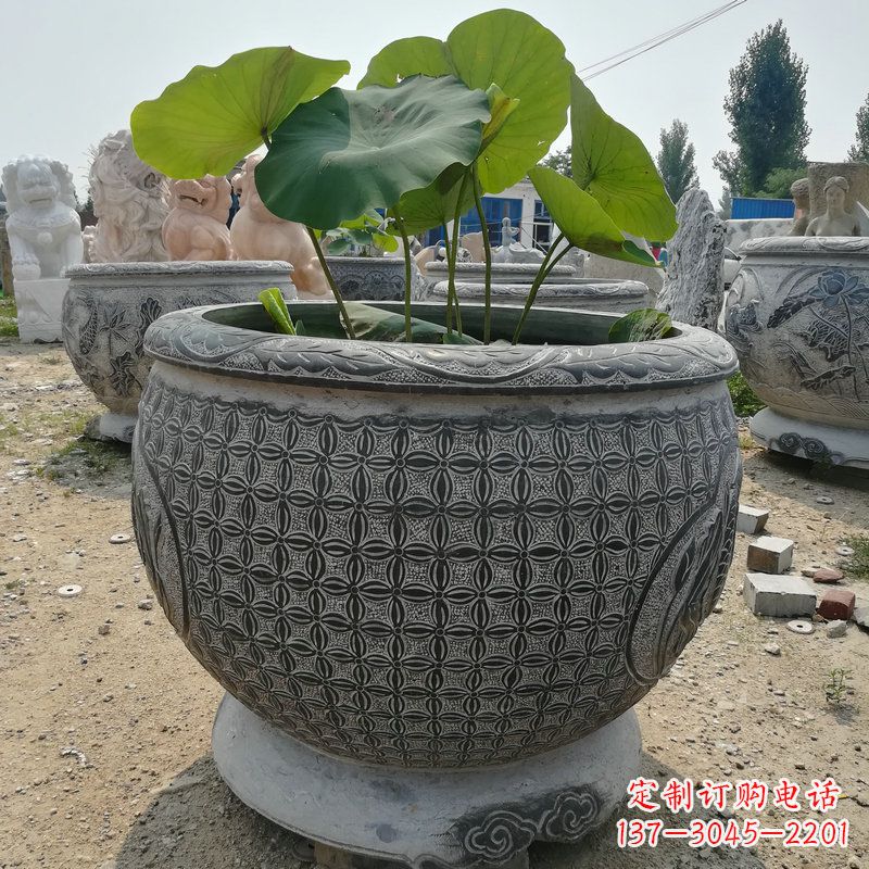 山西荷花鱼石雕塑,精美雕塑展现浪漫情怀
