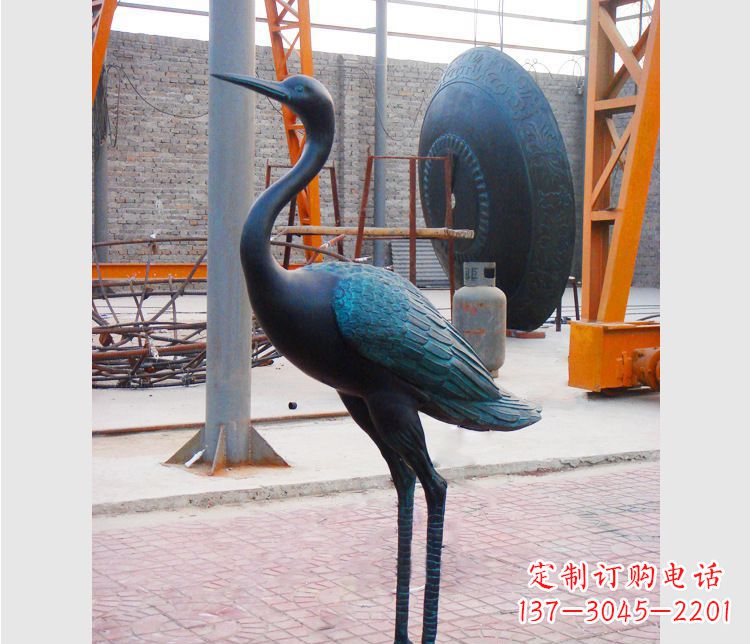 山西青铜仙鹤雕塑:展现古典和谐之美