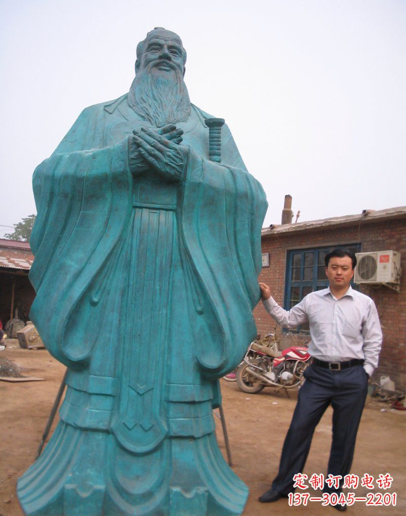 山西来自中国历史的经典孔子雕塑