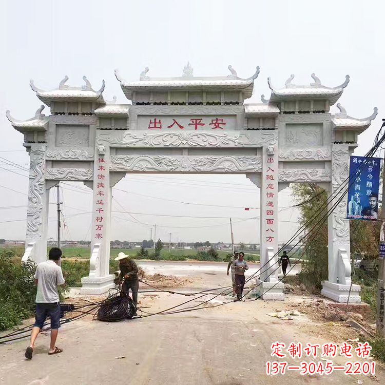 山西质朴粗犷的三间四柱农村石牌坊雕塑