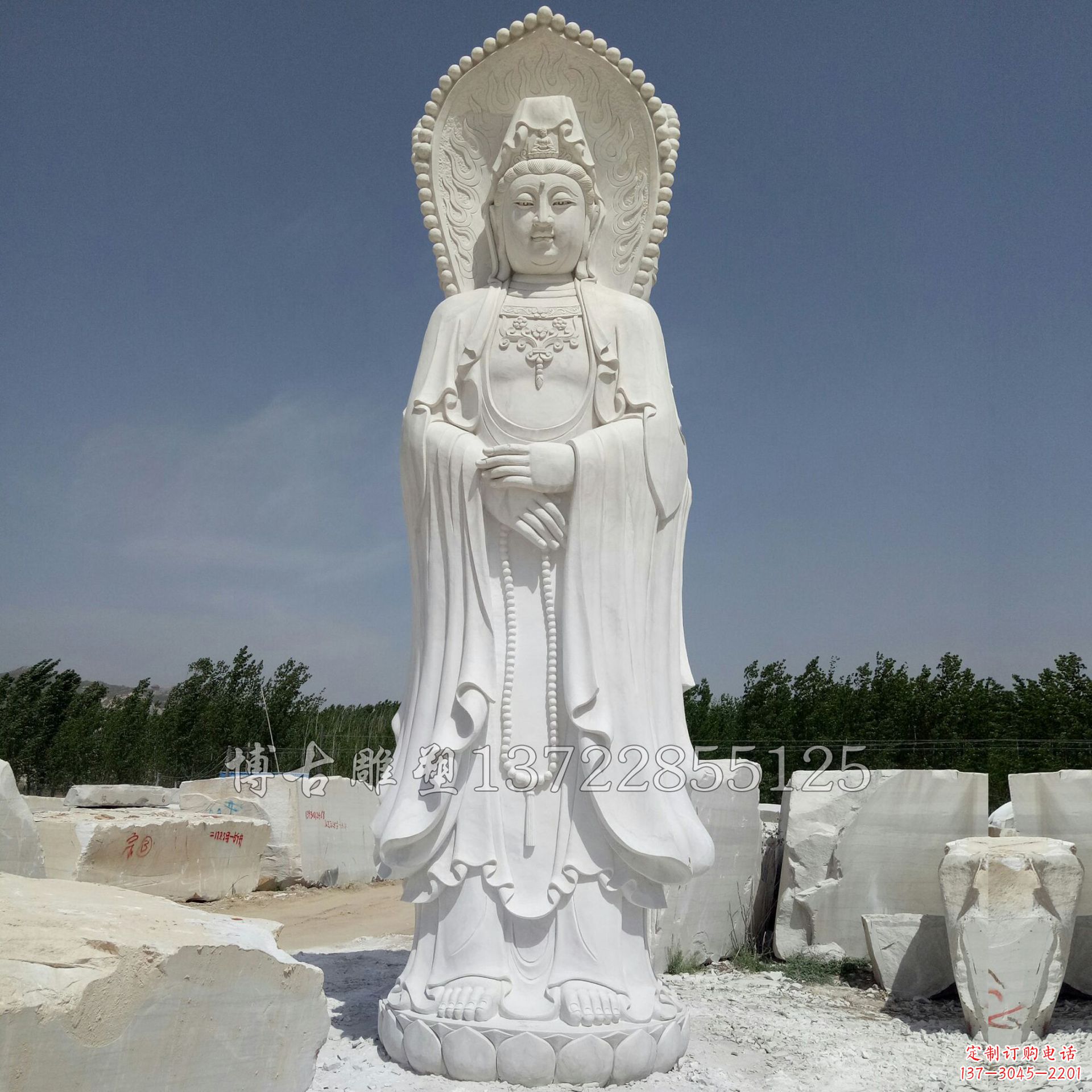 山西观赏性质的三面观音石雕塑