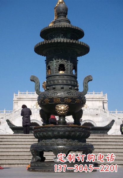 山西三足香炉铜雕唯美重现历史