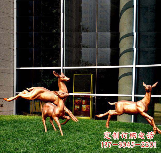 山西商场门口跳跃的小鹿动物铜雕