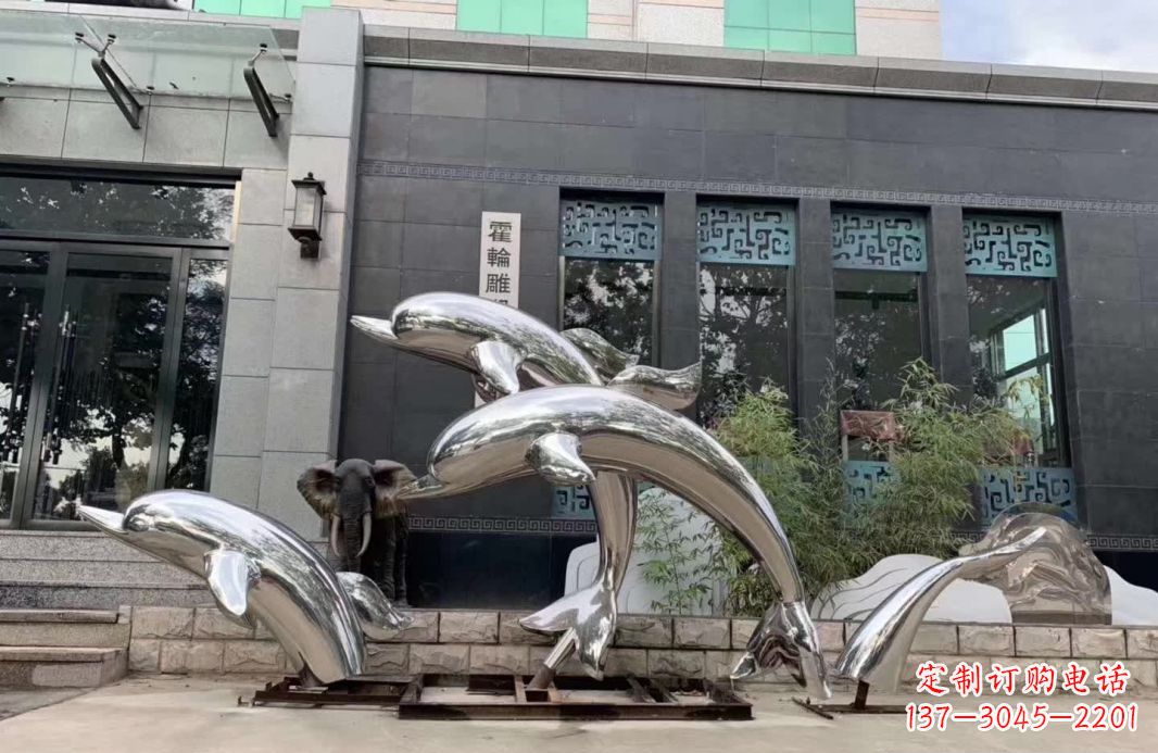 山西高端定制不锈钢海豚雕塑