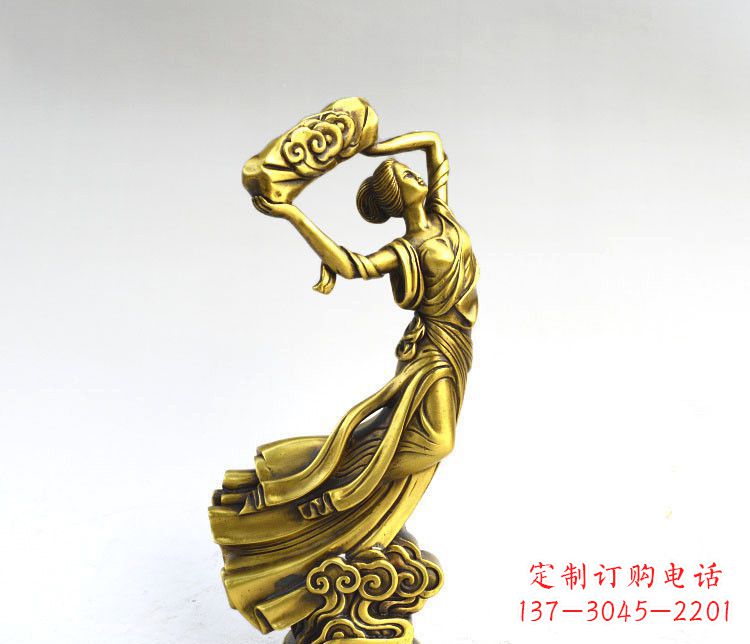 山西传承古老神话的女娲雕塑