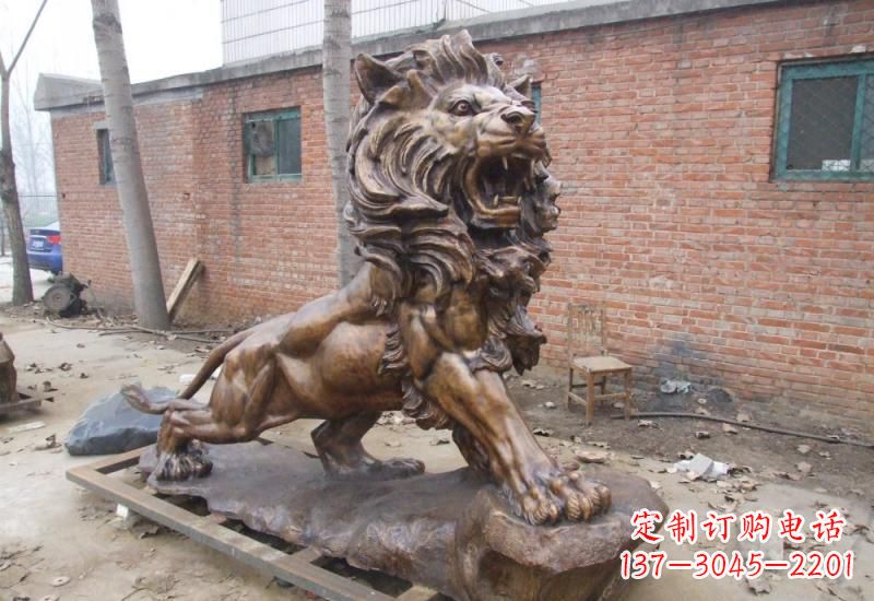 山西高雅华贵的狮子铜雕