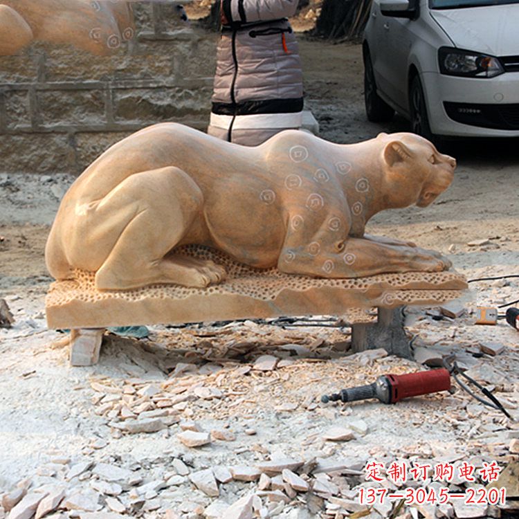 山西中领雕塑:精美雕刻豹雕塑
