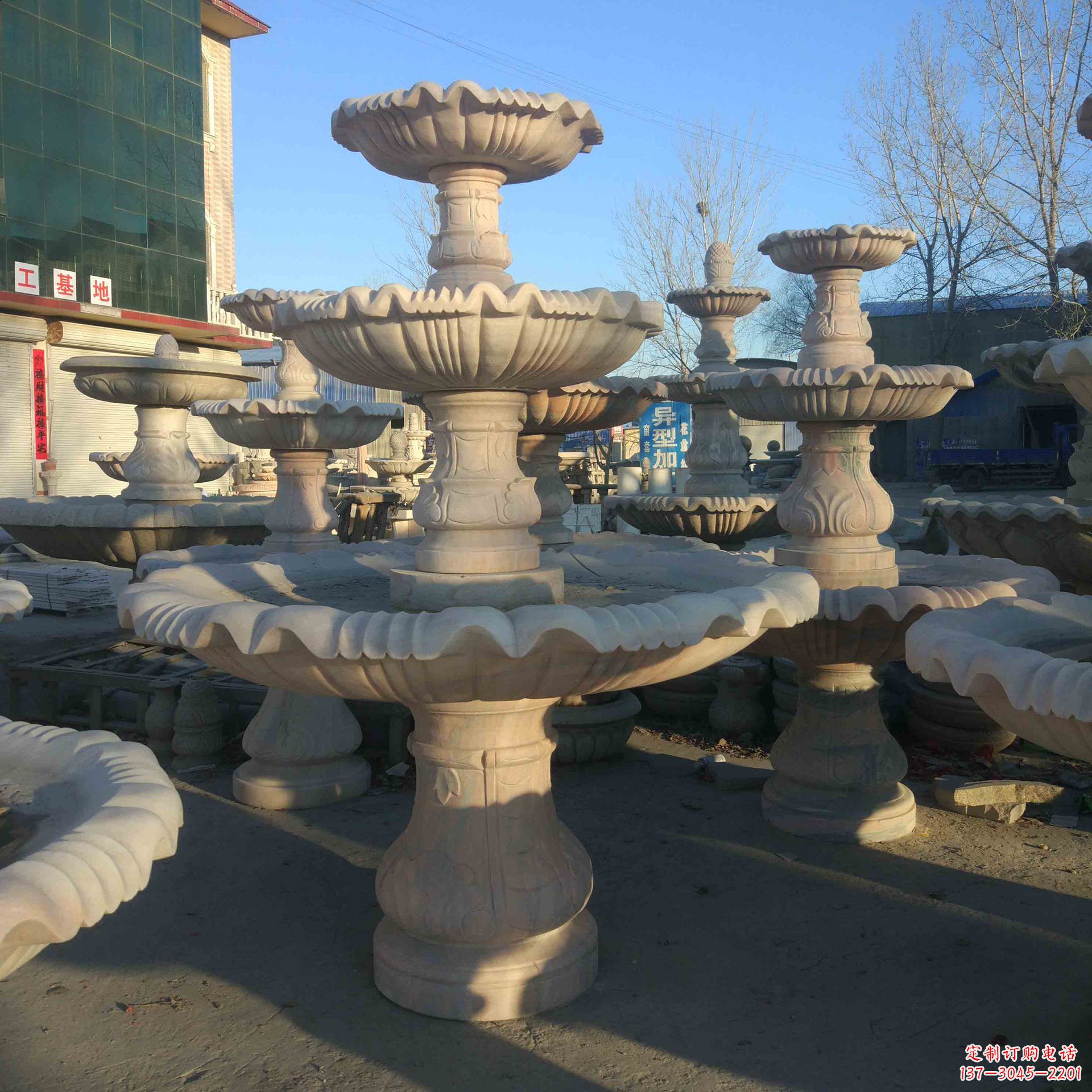 山西城市增添魅力的石雕天鹅