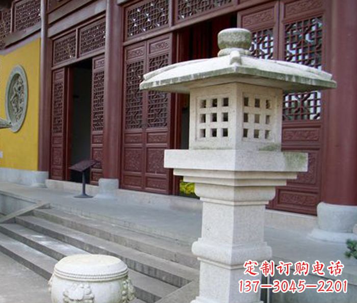 山西寺庙景观镂空石灯石雕