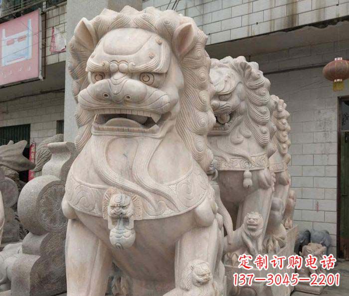 山西寺庙景观晚霞红狮子石雕