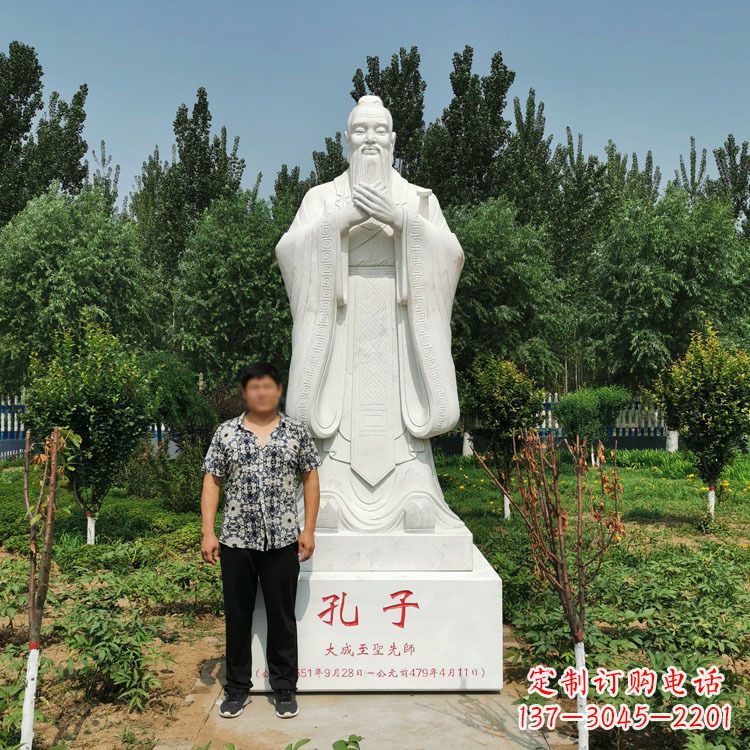 山西寺庙孔子雕像