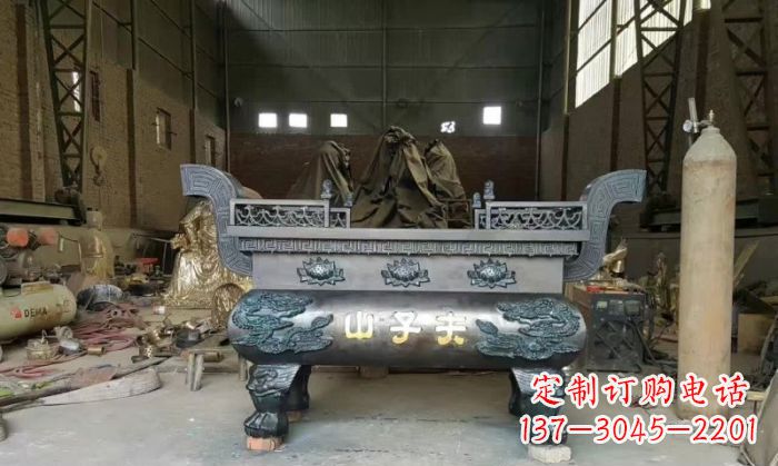 山西寺庙香炉铜雕_2