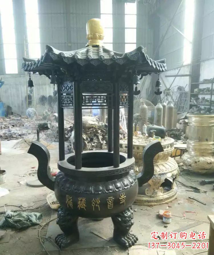 山西寺庙圆香炉铜雕 (2)