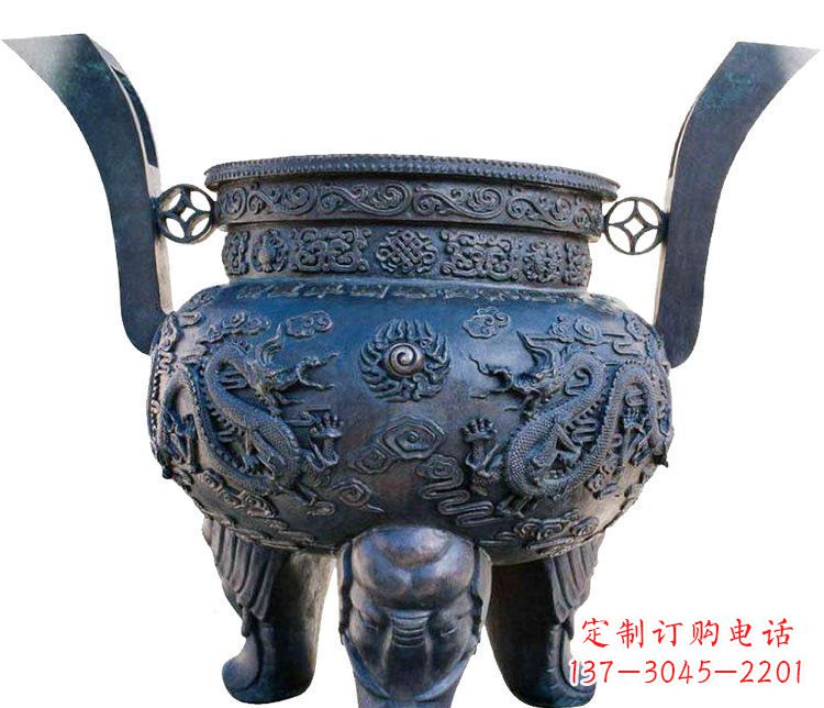 山西寺庙圆形三足鼎铜雕香炉