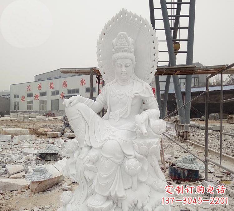 山西寺庙自在观音雕像