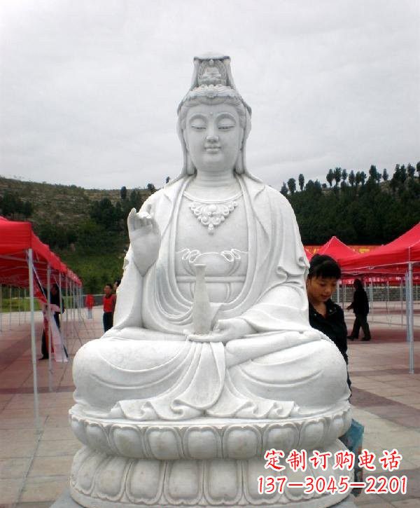 山西寺庙坐式观音雕像