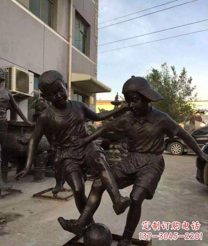 山西踢足球儿童铜雕 (2)