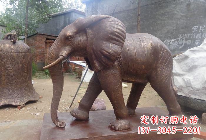 山西铜大象雕塑