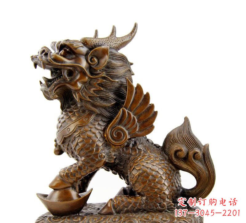 山西铜雕踩元宝麒麟