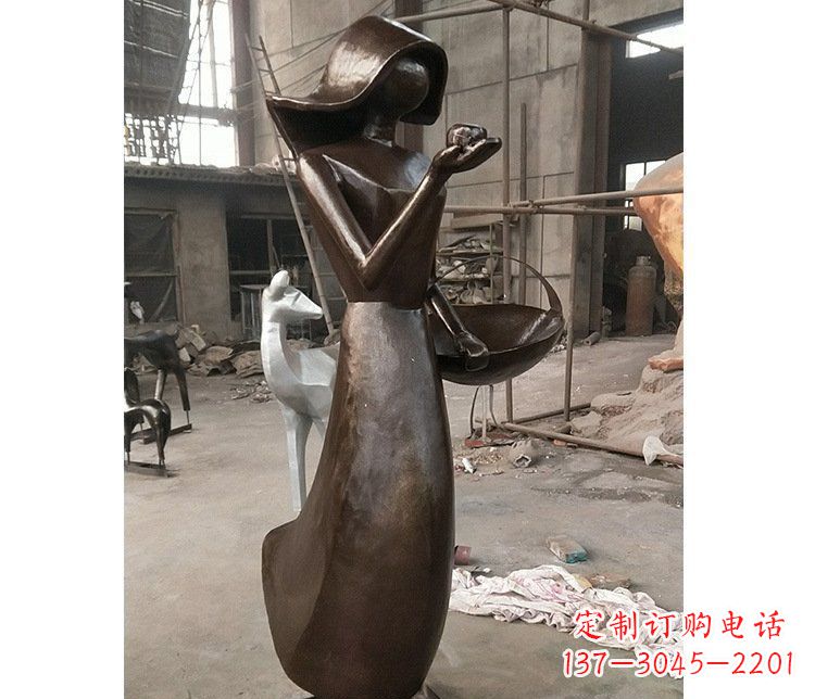 山西铜雕逛街女孩人物雕塑