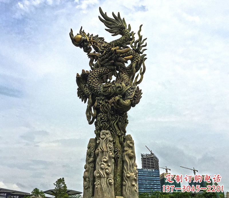 山西铜雕盘龙柱