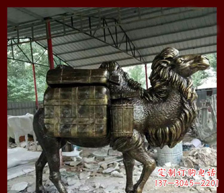 山西拖行李的骆驼动物铜雕