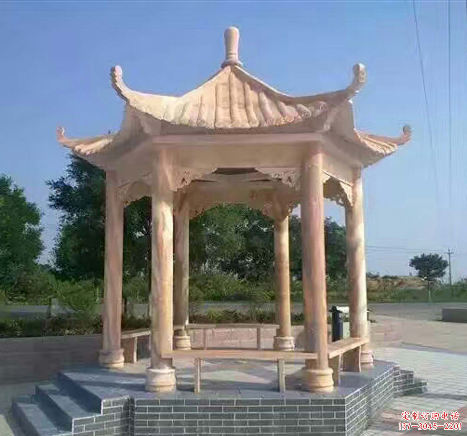 山西晚霞红公园景观凉亭