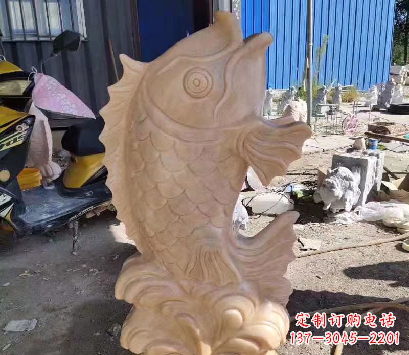 山西晚霞红喷水鲤鱼石雕