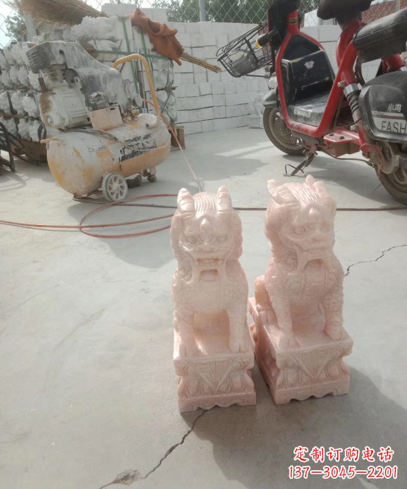 山西晚霞红神兽麒麟动物雕塑