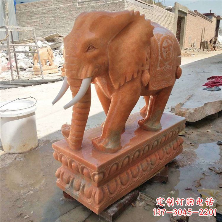 山西晚霞红石雕大象