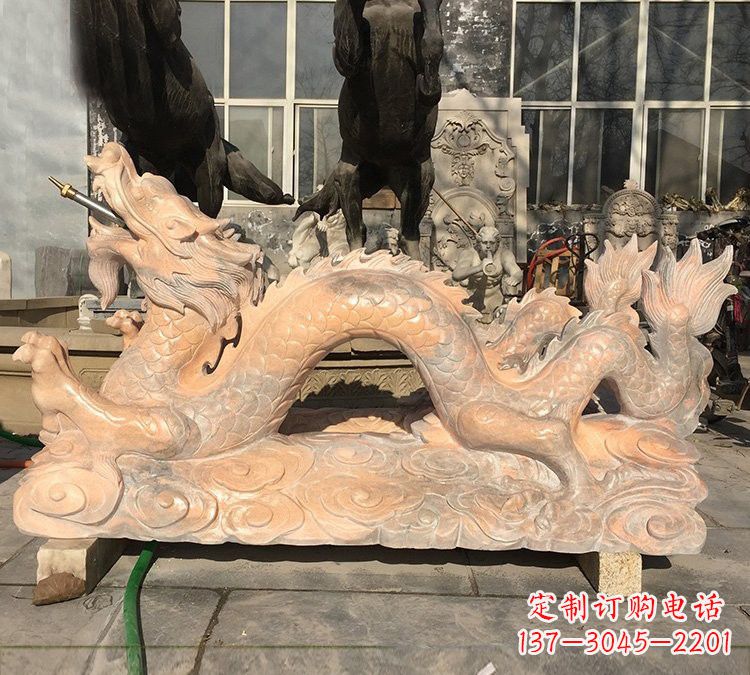 山西晚霞红石雕喷水龙
