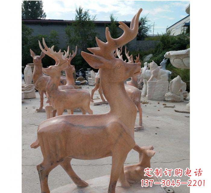 山西晚霞红驯鹿动物公园石雕