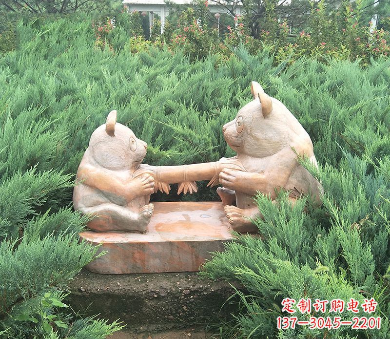 山西晚霞红熊猫母子石雕