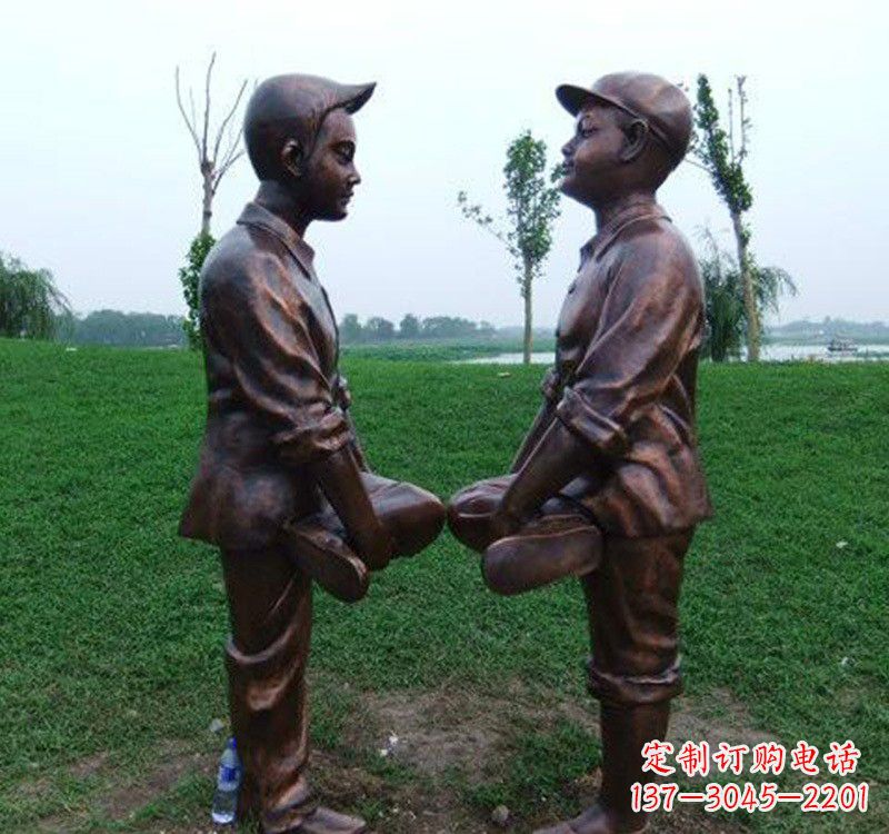 山西小孩斗鸡铸铜雕塑
