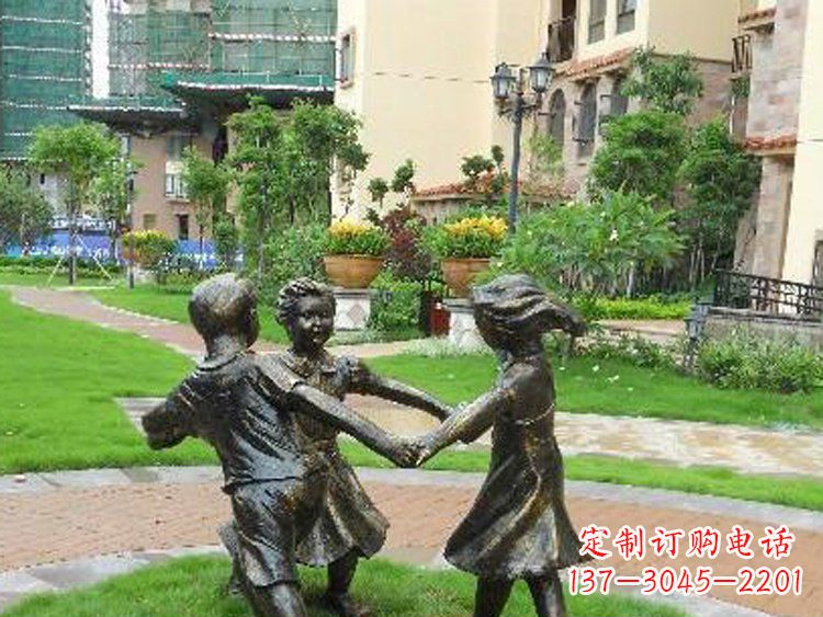 山西小区铜雕儿童玩游戏人物雕塑