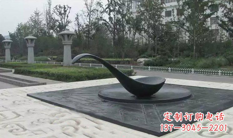 山西校园古代指南针司南铜雕