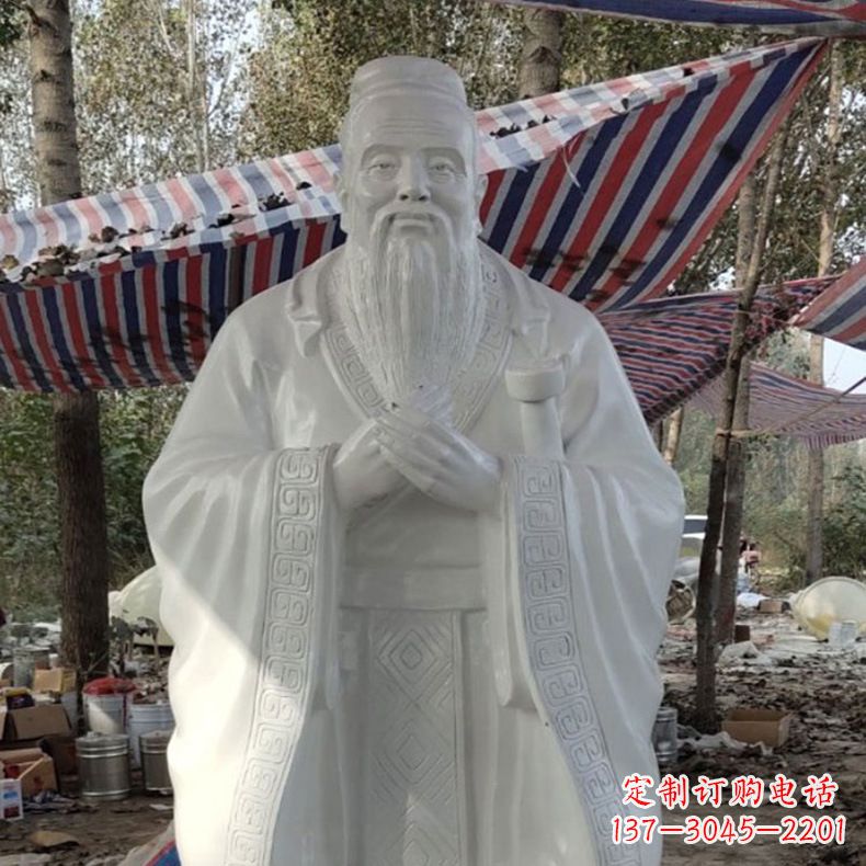 山西校园孔子雕像