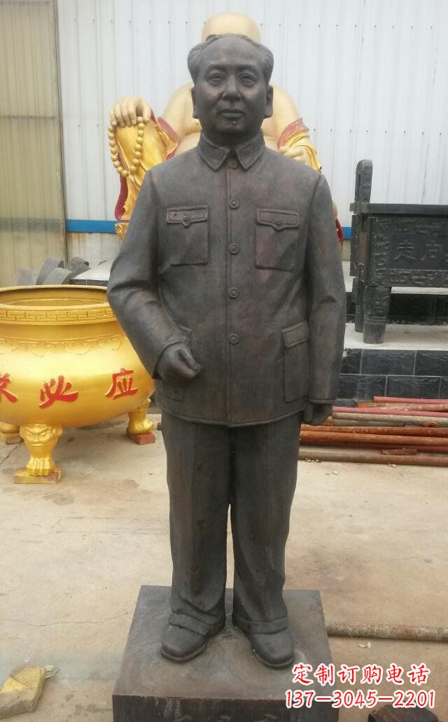 山西校园毛主席伟人铜雕