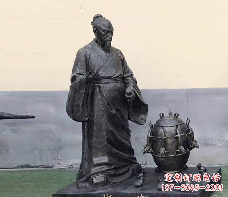山西学校张衡和地动仪铜雕