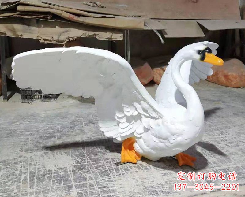 山西展翅翱翔的仿真白天鹅发光款