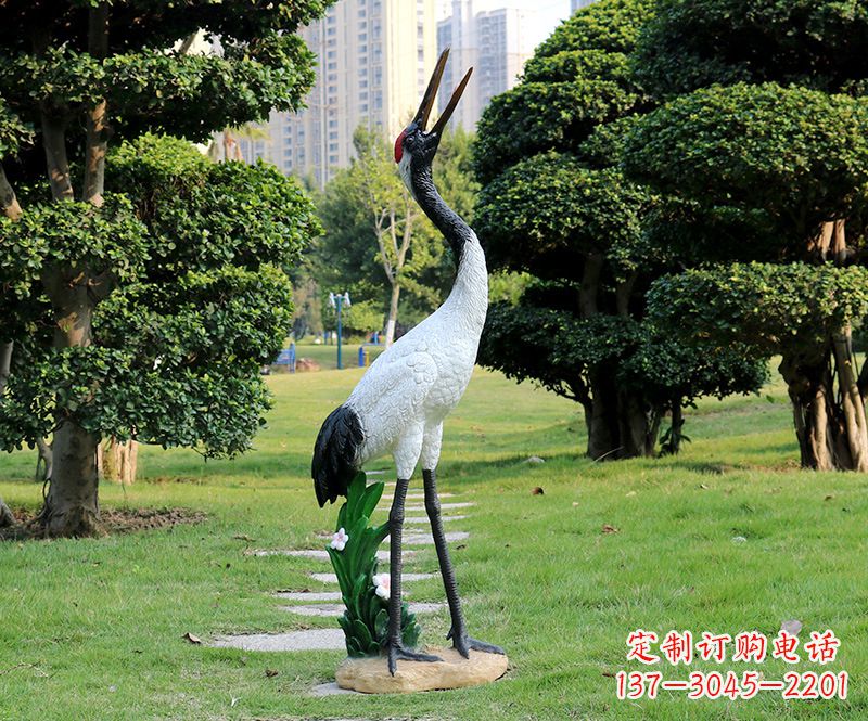山西站立仙鹤雕塑