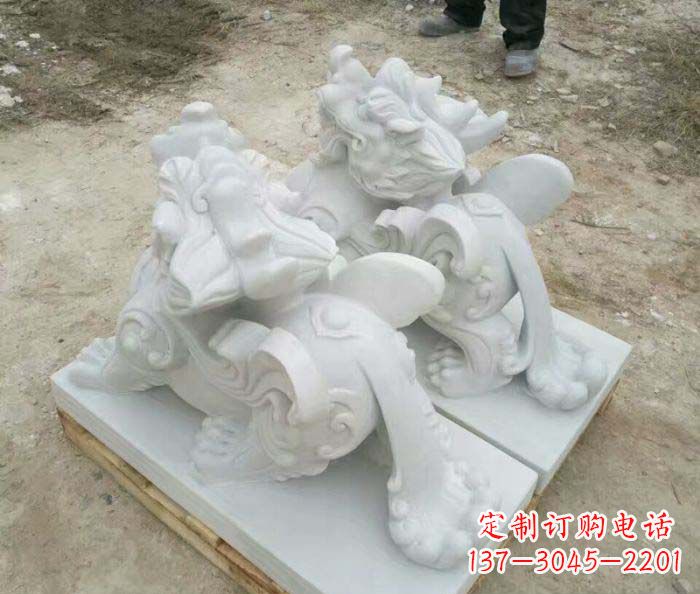 山西招财进宝立式貔貅门口石雕