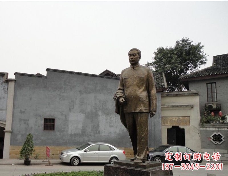 山西周恩来广场伟人铜雕