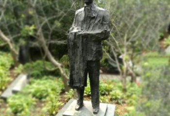 山西徐悲鸿雕塑著名奔马画家公园铜雕像