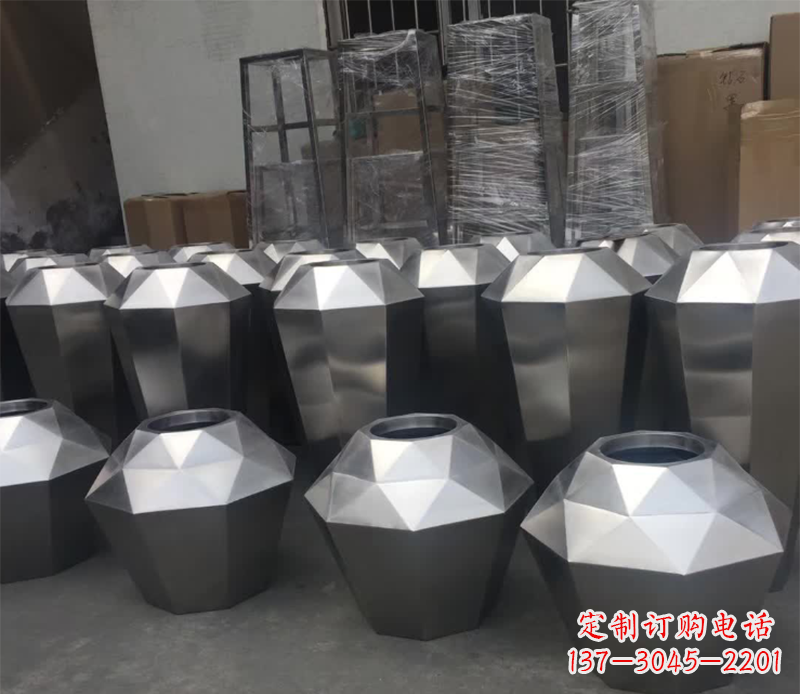 山西不锈钢组合花盆雕塑